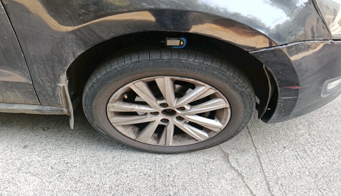 2014 Volkswagen Polo HIGHLINE1.2L, Petrol, Manual, 55,056 km, tyre