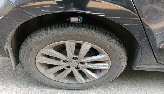 2014 Volkswagen Polo HIGHLINE1.2L, Petrol, Manual, 55,056 km, tyre