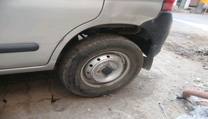 2010 Maruti Alto LXI, Petrol, Manual, 19,776 km, tyre