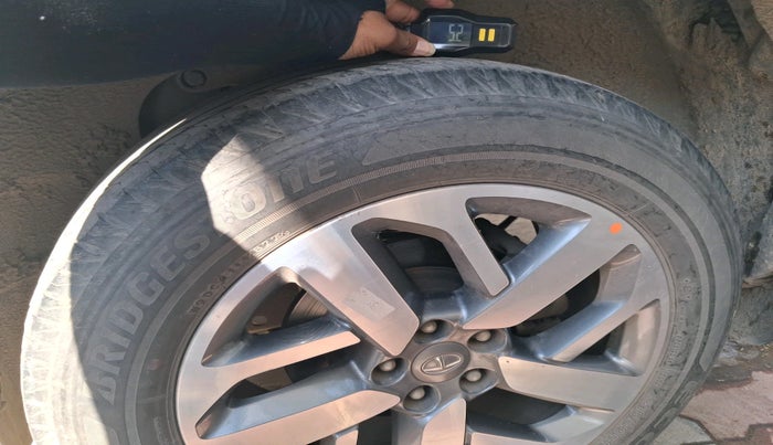 2022 Tata Safari XZ PLUS, Diesel, Manual, 44,174 km, tyre