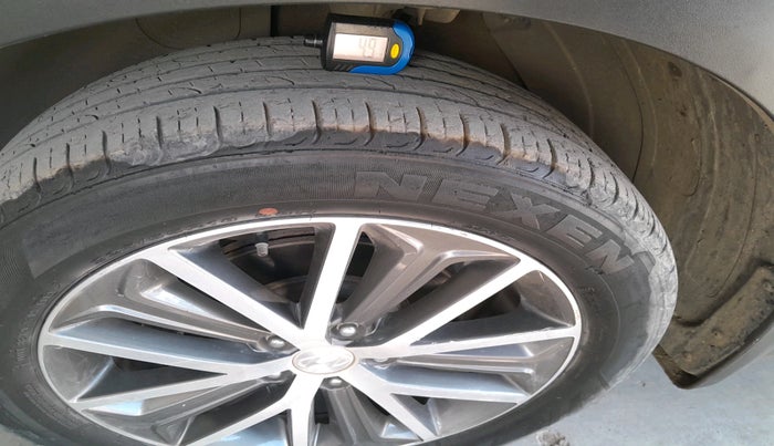 2019 Hyundai Tucson GLS 2WD AT PETROL, Petrol, Automatic, 83,529 km, tyre