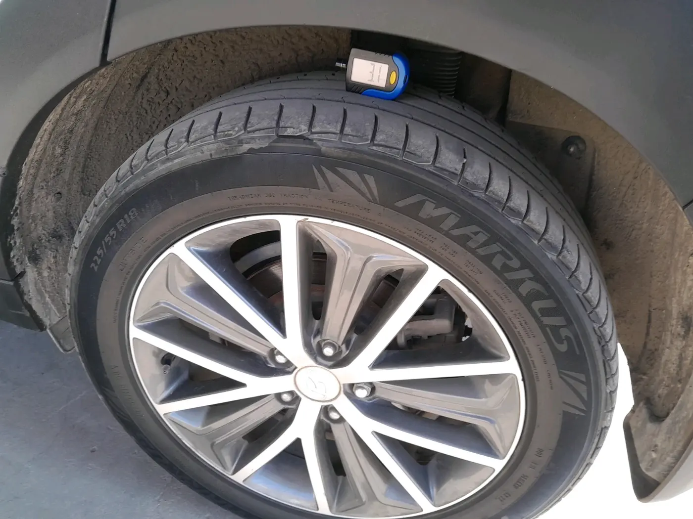 2019 Hyundai Tucson GLS 2WD AT PETROL, Petrol, Automatic, 83,529 km, tyre