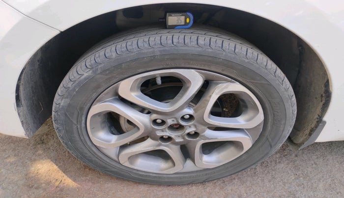 2018 Hyundai Elite i20 ASTA 1.4 CRDI (O), Diesel, Manual, 2,09,921 km, tyre