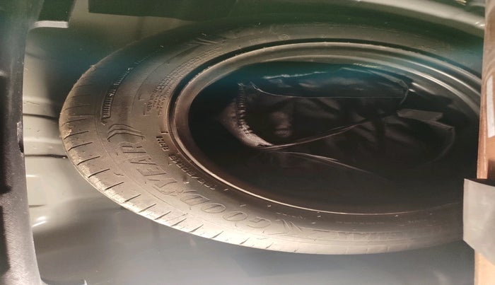 2024 Tata NEXON PURE 1.2 PETROL, Petrol, Manual, 7,684 km, tyre