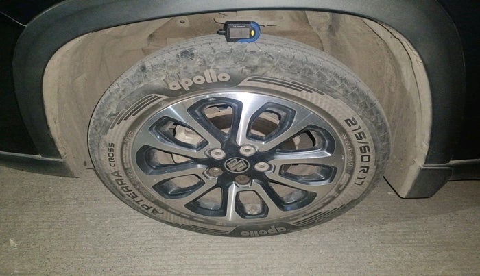 2023 Maruti Grand Vitara ZETA SMART HYBRID AT, Petrol, Automatic, 26,044 km, tyre