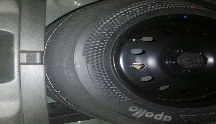 2023 Maruti Grand Vitara ZETA SMART HYBRID AT, Petrol, Automatic, 26,044 km, tyre