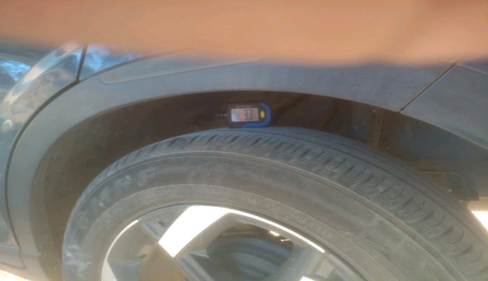 2019 Hyundai VENUE SX(O) 1.4 CRDI, Diesel, Manual, 1,02,085 km, tyre