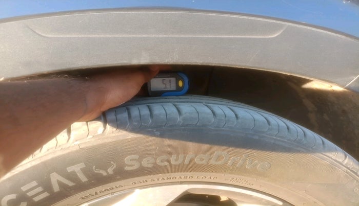 2019 Hyundai VENUE SX(O) 1.4 CRDI, Diesel, Manual, 1,02,085 km, tyre