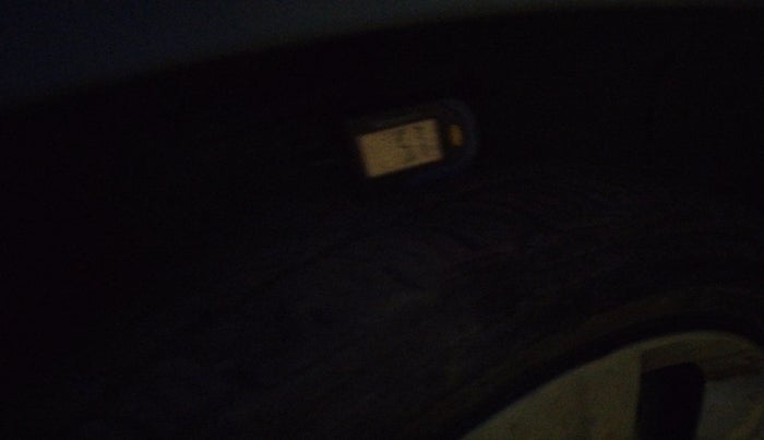 2015 Maruti Wagon R 1.0 VXI, Petrol, Manual, 1,06,814 km, tyre