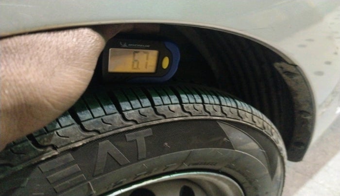 2017 Hyundai Eon ERA +, Petrol, Manual, 51,143 km, tyre