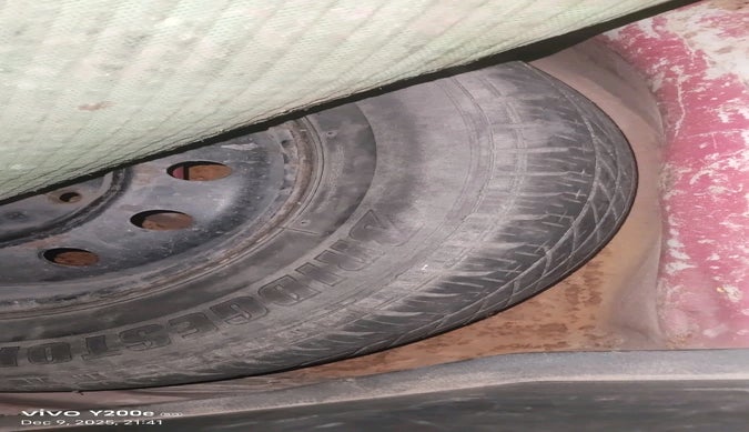 2012 Maruti Swift VXI, Petrol, Manual, 98,801 km, tyre