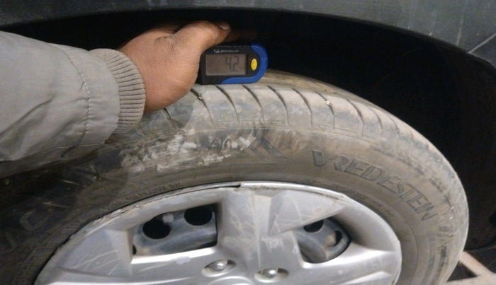 2022 Hyundai VENUE S 1.2, Petrol, Manual, 55,000 km, tyre