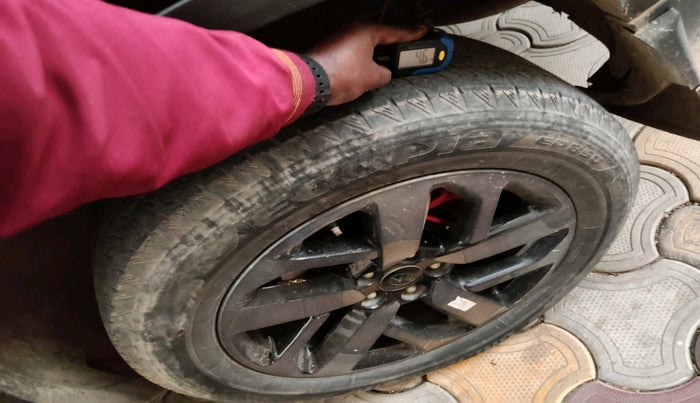 2023 Tata Safari XZA PLUS O DARK EDITION, Diesel, Automatic, 44,087 km, tyre