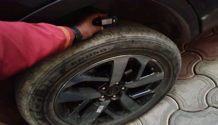 2023 Tata Safari XZA PLUS O DARK EDITION, Diesel, Automatic, 44,087 km, tyre