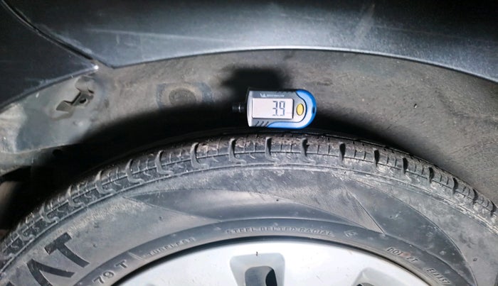 2012 Hyundai i10 SPORTZ 1.2, Petrol, Manual, 90,510 km, tyre