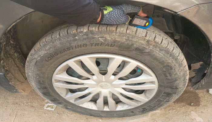 2015 Maruti Swift Dzire VDI, Diesel, Manual, 1,20,807 km, tyre