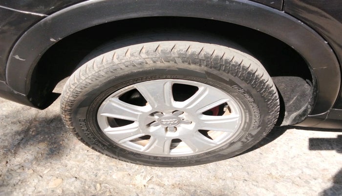 2013 Audi Q3 2.0 QUATTRO TDI AT, Diesel, Automatic, 1,42,748 km, tyre