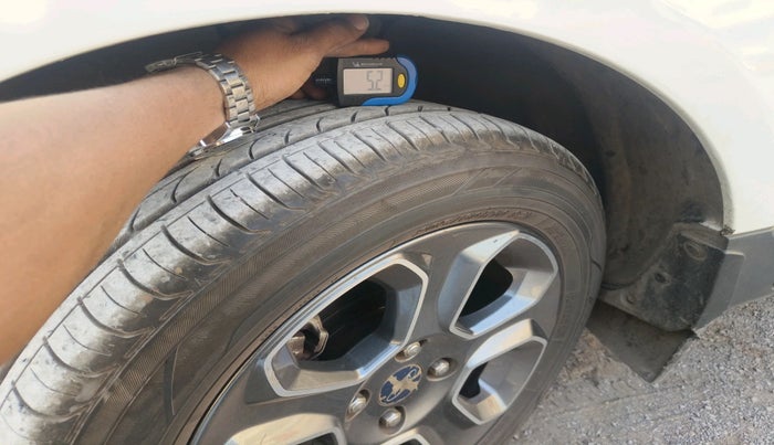 2020 Ford Ecosport TITANIUM 1.5 SPORTS(SUNROOF) PETROL, Petrol, Manual, 1,14,716 km, tyre