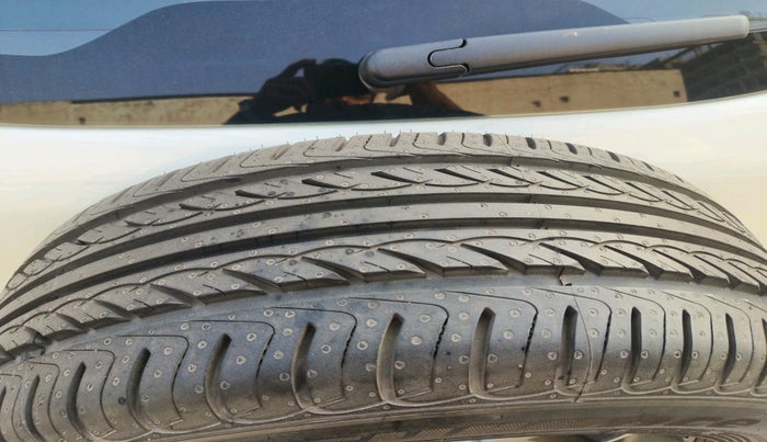 2020 Ford Ecosport TITANIUM 1.5 SPORTS(SUNROOF) PETROL, Petrol, Manual, 1,14,716 km, tyre