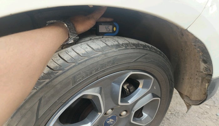 2020 Ford Ecosport TITANIUM 1.5 SPORTS(SUNROOF) PETROL, Petrol, Manual, 1,14,716 km, tyre