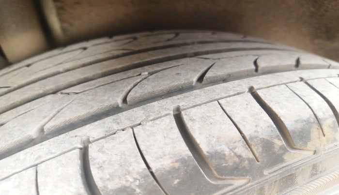 2020 Ford Ecosport TITANIUM 1.5 SPORTS(SUNROOF) PETROL, Petrol, Manual, 1,14,716 km, tyre