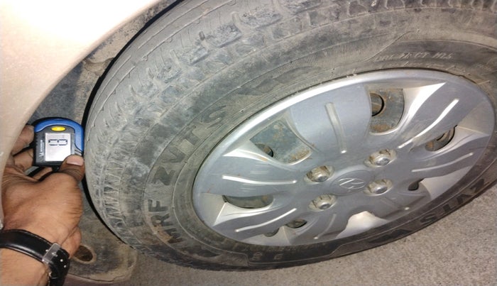 2010 Hyundai i10 MAGNA 1.2, Petrol, Manual, 1,05,584 km, tyre