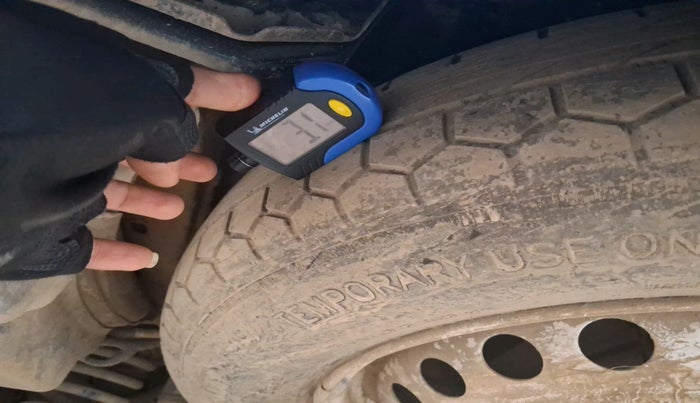 2023 Mahindra XUV700 AX 7 LUXURY D AT 7 STR, Diesel, Automatic, 69,809 km, tyre