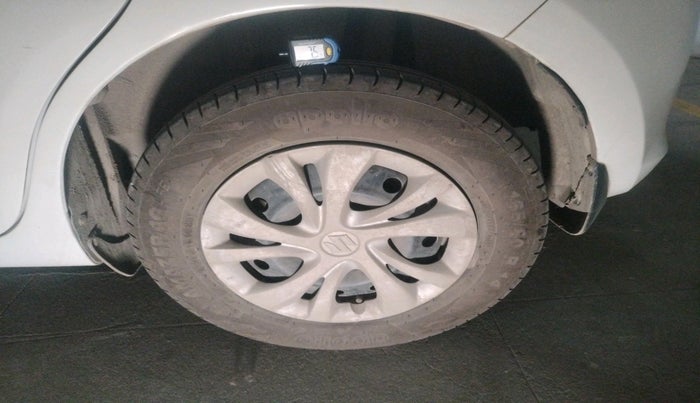 2021 Maruti Swift VXI, Petrol, Manual, 74,731 km, tyre