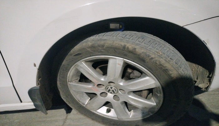 2012 Volkswagen Vento HIGHLINE DIESEL 1.6, Diesel, Manual, 1,19,832 km, tyre