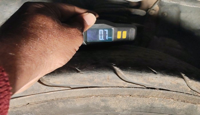 2014 Volkswagen Vento HIGHLINE DIESEL 1.6, Diesel, Manual, 80,000 km, tyre