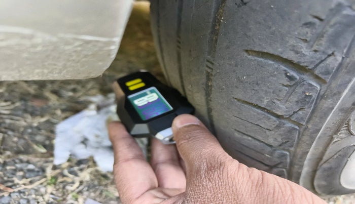 2011 Hyundai Verna FLUIDIC 1.6 VTVT EX, Petrol, Manual, 1,38,073 km, tyre