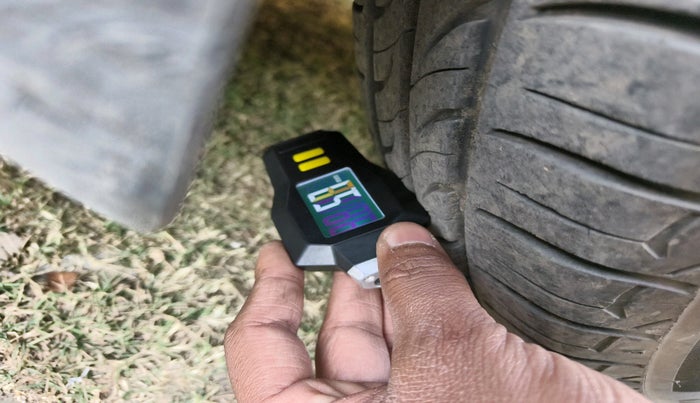 2011 Hyundai Verna FLUIDIC 1.6 VTVT EX, Petrol, Manual, 1,38,073 km, tyre