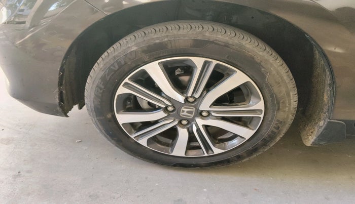 2023 Honda Amaze 1.2L I-VTEC VX, Petrol, Manual, 26,339 km, tyre