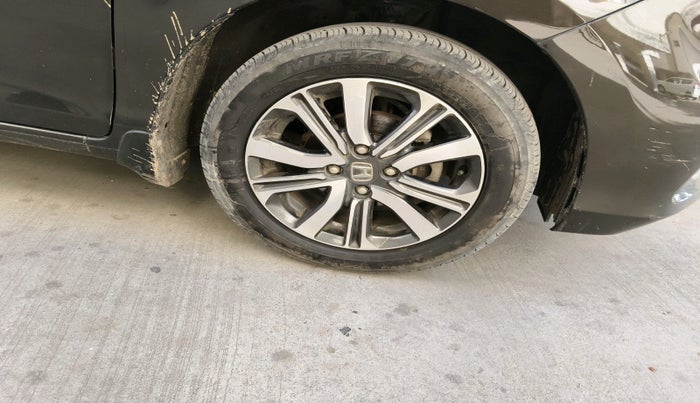 2023 Honda Amaze 1.2L I-VTEC VX, Petrol, Manual, 26,339 km, tyre