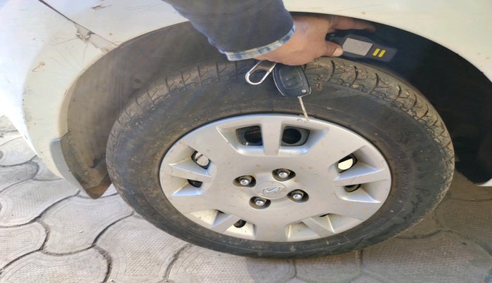 2013 Hyundai i20 MAGNA 1.4 CRDI, Diesel, Manual, 96,984 km, tyre