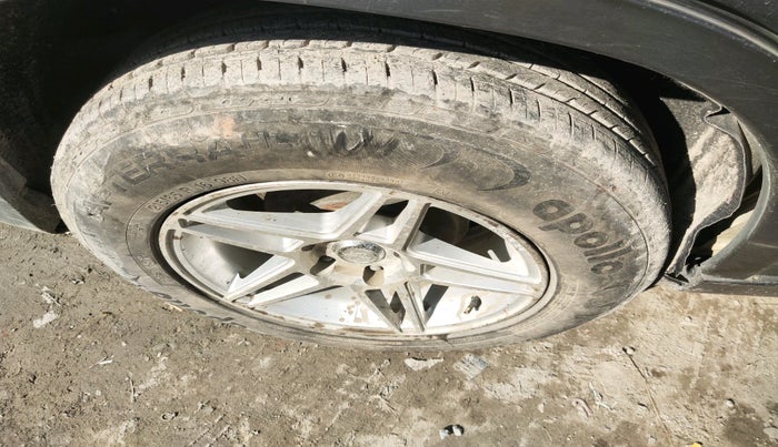 2017 Maruti Vitara Brezza LDI (O), Diesel, Manual, 1,01,796 km, tyre