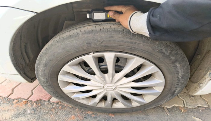 2016 Maruti Ciaz VXI+, Petrol, Manual, 1,43,380 km, tyre