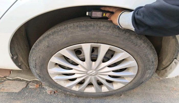 2016 Maruti Ciaz VXI+, Petrol, Manual, 1,43,380 km, tyre