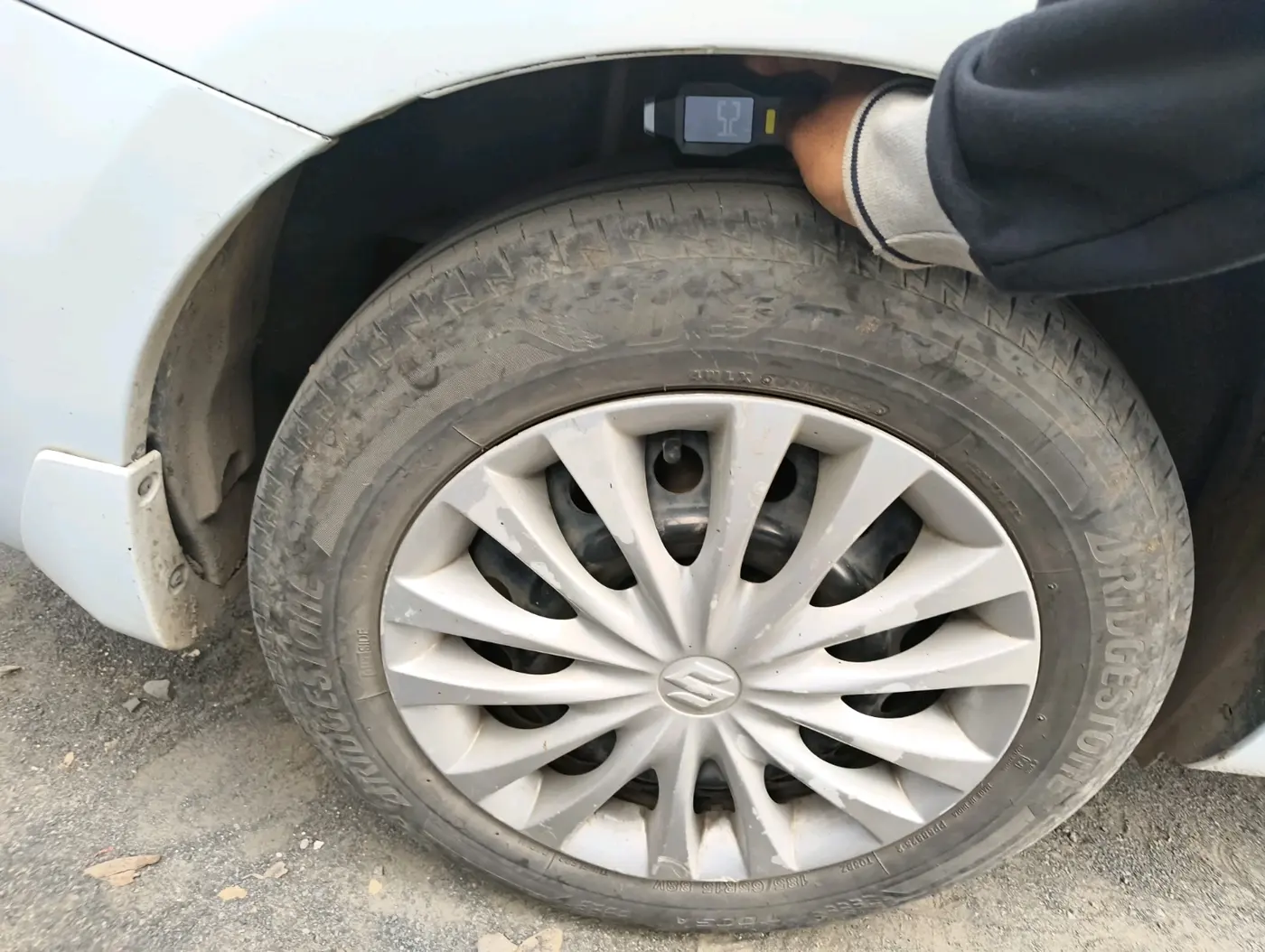 2016 Maruti Ciaz VXI+, Petrol, Manual, 1,43,380 km, tyre