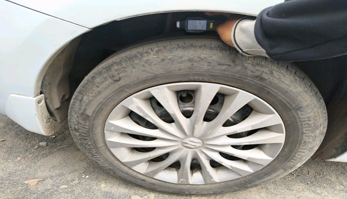 2016 Maruti Ciaz VXI+, Petrol, Manual, 1,43,380 km, tyre