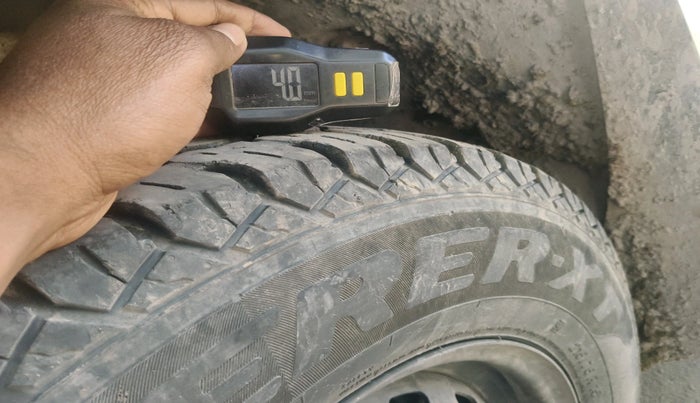 2015 Mahindra TUV300 T6 PLUS, Diesel, Manual, 1,57,517 km, tyre