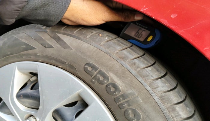 2016 Hyundai Xcent S 1.2, Petrol, Manual, 51,453 km, tyre