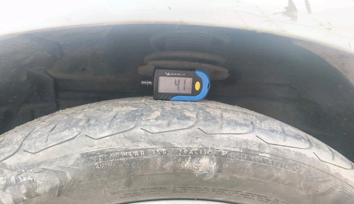 2014 Maruti Swift ZDI, Diesel, Manual, 1,02,153 km, tyre