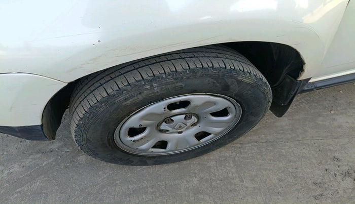 2013 Renault Duster 85 PS RXL DIESEL, Diesel, Manual, 1,22,481 km, tyre