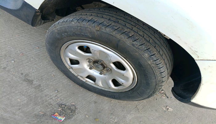 2013 Renault Duster 85 PS RXL DIESEL, Diesel, Manual, 1,22,481 km, tyre