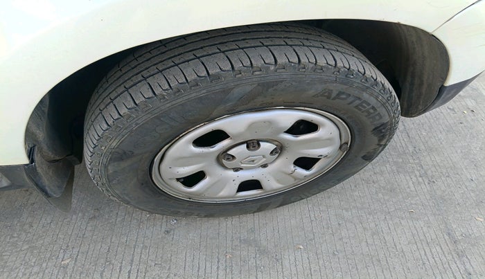 2013 Renault Duster 85 PS RXL DIESEL, Diesel, Manual, 1,22,481 km, tyre