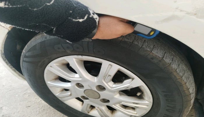 2017 Tata Tiago XZ PETROL, Petrol, Manual, 1,05,887 km, tyre