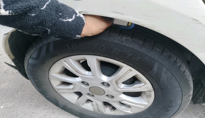 2017 Tata Tiago XZ PETROL, Petrol, Manual, 1,05,887 km, tyre