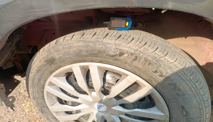 2018 Mahindra KUV 100 NXT K2 P 6 STR, Petrol, Manual, 38,098 km, tyre