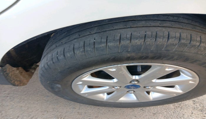 2014 Ford Ecosport TREND 1.5L PETROL, Petrol, Manual, 82,816 km, tyre